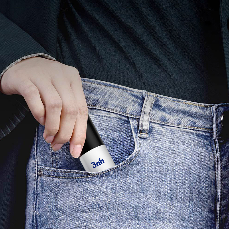 轻松放入口袋，随身携带