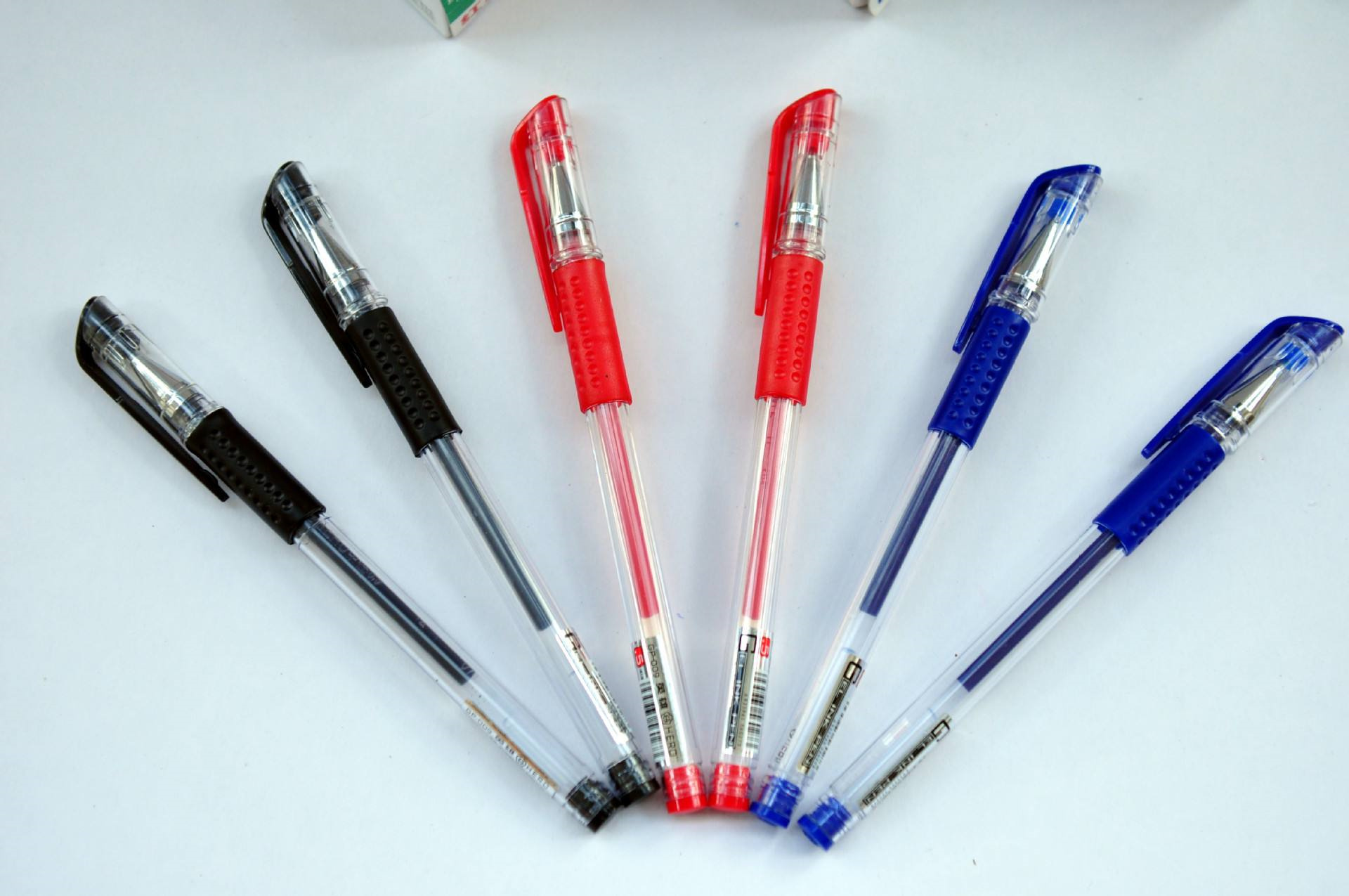 中性笔的对色观察，选购哪种标准光源箱？